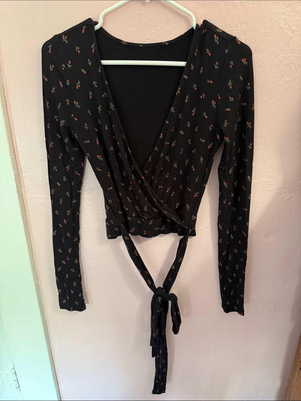 Black Roses Wrap Around Tie-Back/Front Long Sleeve Top